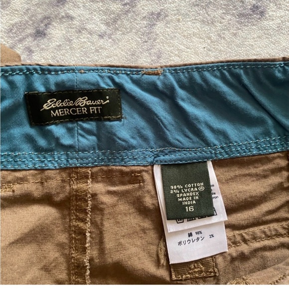 Eddie Bauer Tan Cargo Shorts for Women - Picture 3 of 3